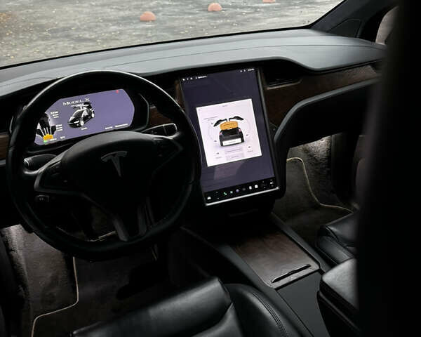 Черный Тесла Модель Х, объемом двигателя 0 л и пробегом 78 тыс. км за 31000 $, фото 53 на Automoto.ua