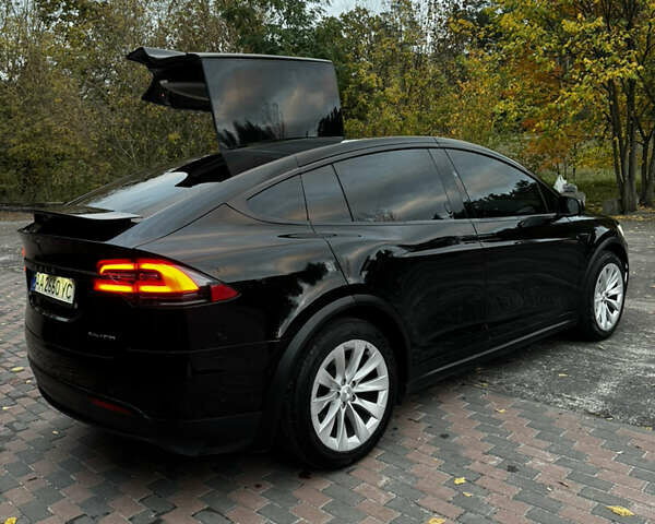 Черный Тесла Модель Х, объемом двигателя 0 л и пробегом 78 тыс. км за 31000 $, фото 42 на Automoto.ua