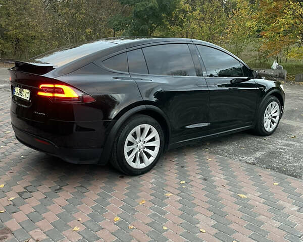 Черный Тесла Модель Х, объемом двигателя 0 л и пробегом 78 тыс. км за 31000 $, фото 14 на Automoto.ua