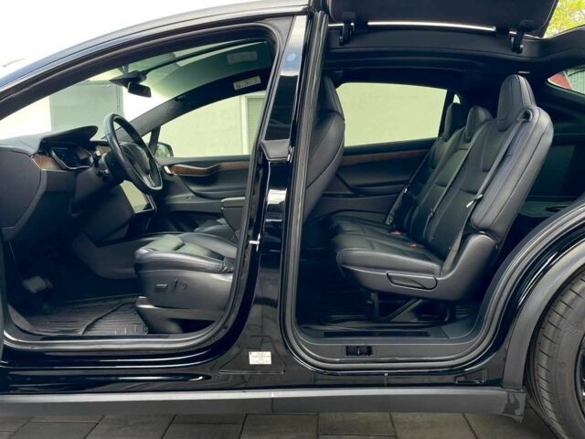 Чорний Тесла Модель Х, об'ємом двигуна 0 л та пробігом 31 тис. км за 76600 $, фото 9 на Automoto.ua