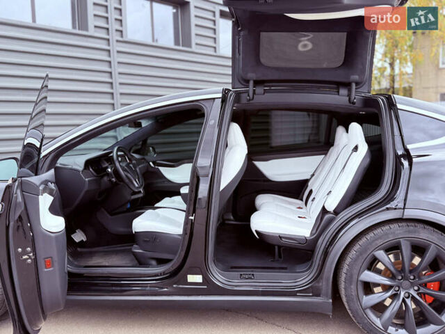 Черный Тесла Модель Х, объемом двигателя 0 л и пробегом 78 тыс. км за 34990 $, фото 31 на Automoto.ua