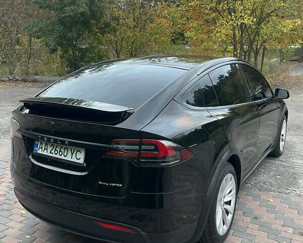 Черный Тесла Модель Х, объемом двигателя 0 л и пробегом 78 тыс. км за 31000 $, фото 12 на Automoto.ua