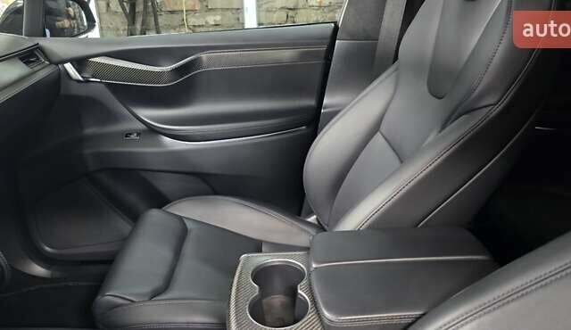 Чорний Тесла Модель Х, об'ємом двигуна 0 л та пробігом 68 тис. км за 31000 $, фото 19 на Automoto.ua