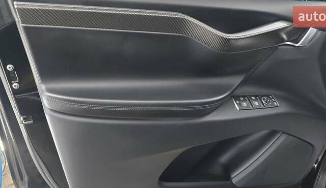 Чорний Тесла Модель Х, об'ємом двигуна 0 л та пробігом 68 тис. км за 31000 $, фото 15 на Automoto.ua