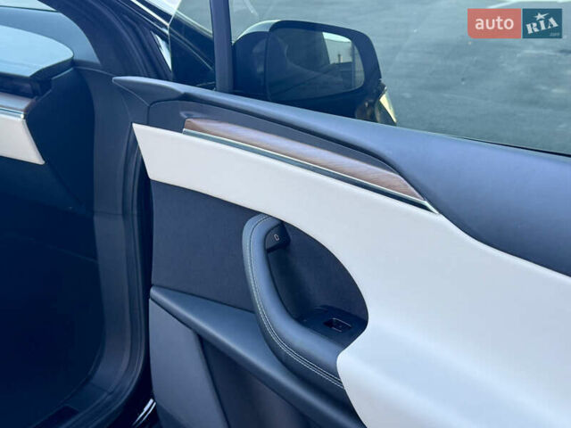 Тесла Модель Х 2022 у Києві на Automoto.ua Чорний Тесла Модель Х, об'ємом двигуна 0 л та пробігом 23 тис. км за 58500 $, фото 30 на Automoto.ua