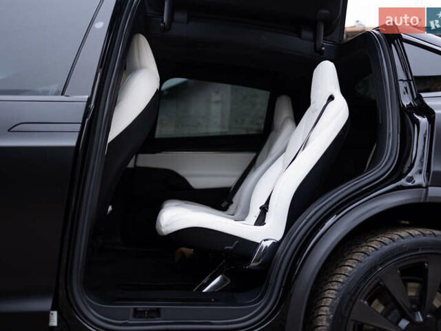 Чорний Тесла Модель Х, об'ємом двигуна 0 л та пробігом 32 тис. км за 65000 $, фото 21 на Automoto.ua