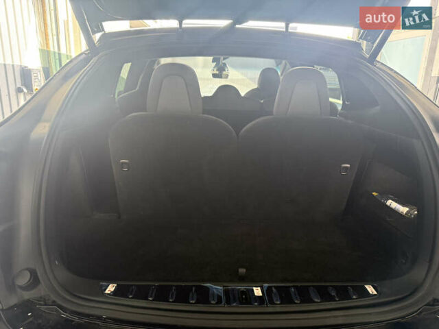 Черный Тесла Модель Х, объемом двигателя 0 л и пробегом 147 тыс. км за 38500 $, фото 5 на Automoto.ua