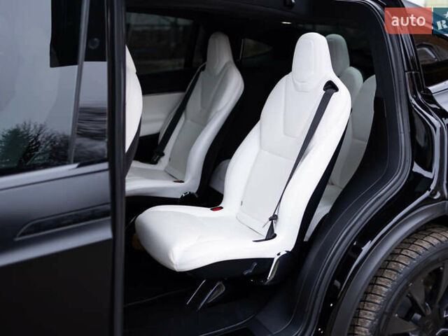 Чорний Тесла Модель Х, об'ємом двигуна 0 л та пробігом 32 тис. км за 65000 $, фото 20 на Automoto.ua