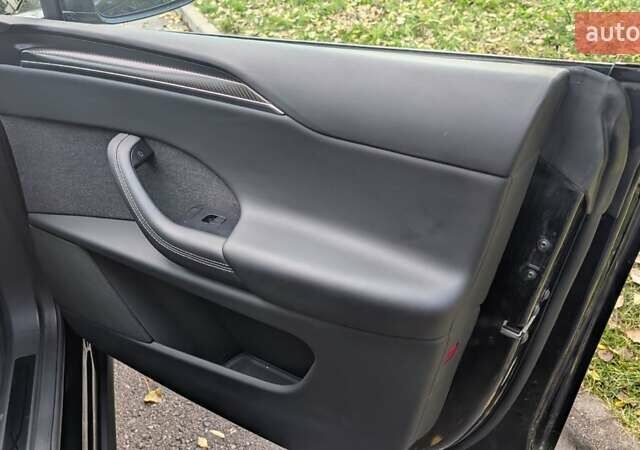 Чорний Тесла Модель Х, об'ємом двигуна 0 л та пробігом 74 тис. км за 42500 $, фото 11 на Automoto.ua