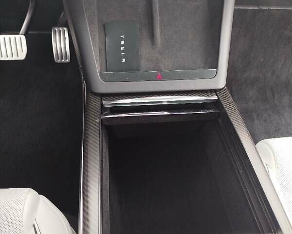 Черный Тесла Модель Х, объемом двигателя 0 л и пробегом 47 тыс. км за 63000 $, фото 34 на Automoto.ua