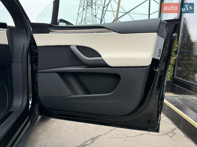 Чорний Тесла Модель Х, об'ємом двигуна 0 л та пробігом 15 тис. км за 42500 $, фото 22 на Automoto.ua