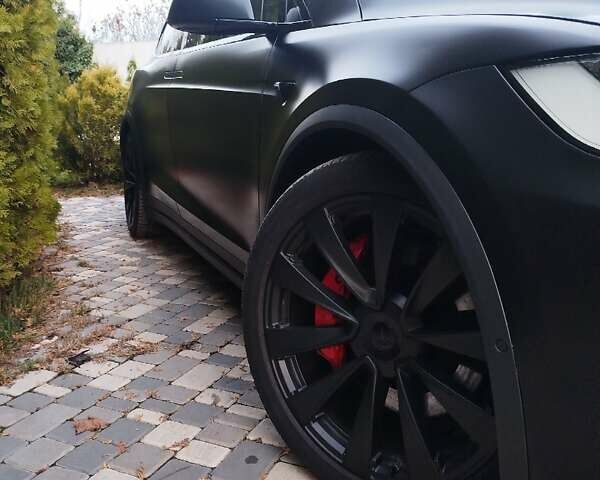 Черный Тесла Модель Х, объемом двигателя 0 л и пробегом 47 тыс. км за 63000 $, фото 4 на Automoto.ua