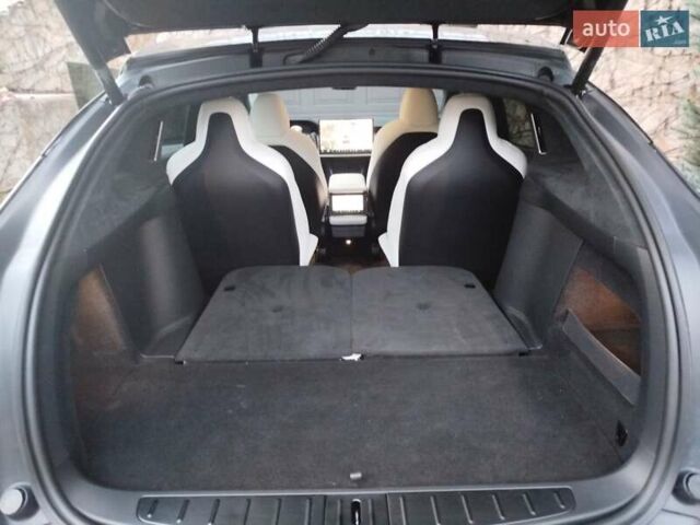 Черный Тесла Модель Х, объемом двигателя 0 л и пробегом 47 тыс. км за 63000 $, фото 13 на Automoto.ua