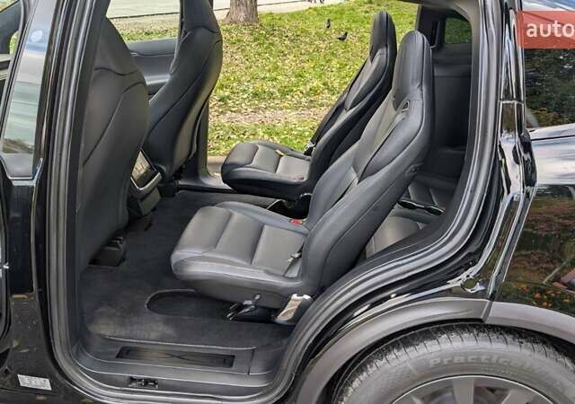 Чорний Тесла Модель Х, об'ємом двигуна 0 л та пробігом 74 тис. км за 42500 $, фото 21 на Automoto.ua
