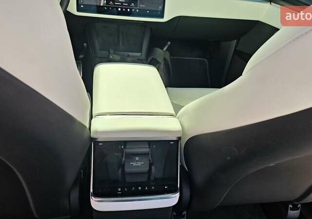 Черный Тесла Модель Х, объемом двигателя 0 л и пробегом 32 тыс. км за 55500 $, фото 18 на Automoto.ua