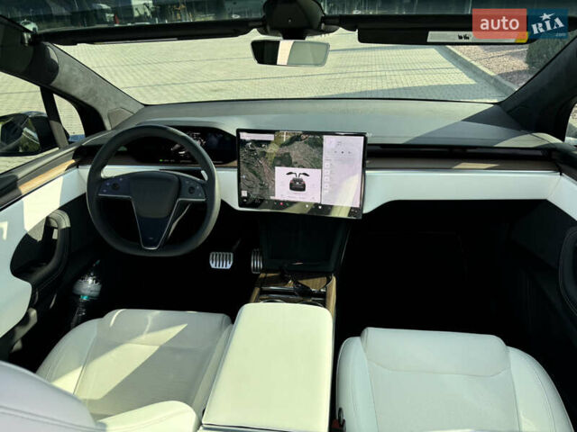Черный Тесла Модель Х, объемом двигателя 0 л и пробегом 29 тыс. км за 51000 $, фото 32 на Automoto.ua