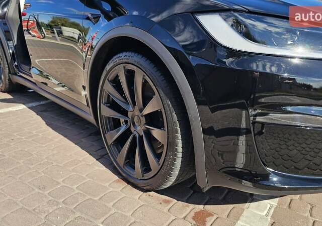 Черный Тесла Модель Х, объемом двигателя 0 л и пробегом 32 тыс. км за 55500 $, фото 25 на Automoto.ua