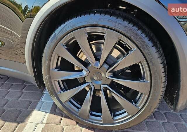 Черный Тесла Модель Х, объемом двигателя 0 л и пробегом 32 тыс. км за 55500 $, фото 23 на Automoto.ua