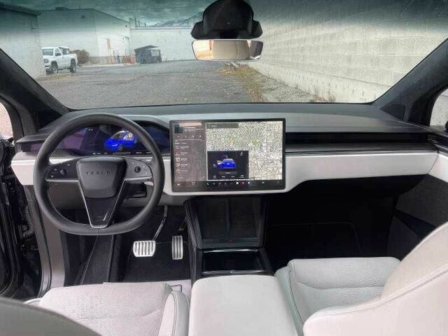 Чорний Тесла Модель Х, об'ємом двигуна 0 л та пробігом 10 тис. км за 20000 $, фото 9 на Automoto.ua