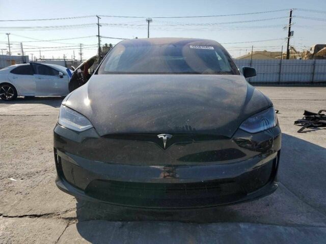 Черный Тесла Модель Х, объемом двигателя 0 л и пробегом 25 тыс. км за 36925 $, фото 4 на Automoto.ua