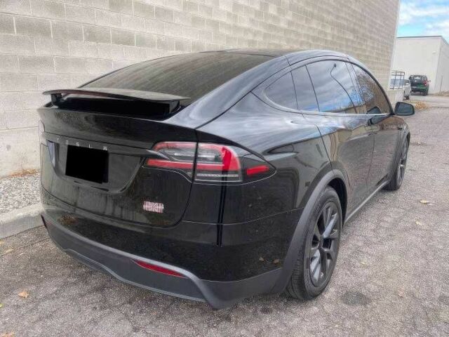 Чорний Тесла Модель Х, об'ємом двигуна 0 л та пробігом 10 тис. км за 20000 $, фото 3 на Automoto.ua