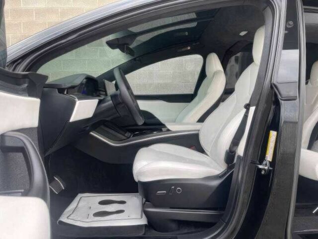 Чорний Тесла Модель Х, об'ємом двигуна 0 л та пробігом 10 тис. км за 20000 $, фото 8 на Automoto.ua