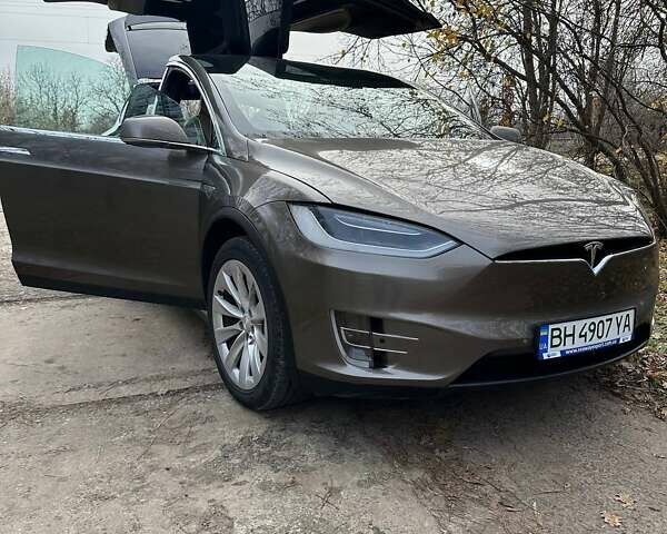 Коричневый Тесла Модель Х, объемом двигателя 0 л и пробегом 59 тыс. км за 19500 $, фото 13 на Automoto.ua