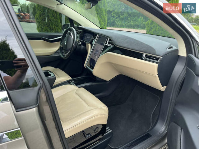Коричневий Тесла Модель Х, об'ємом двигуна 0 л та пробігом 118 тис. км за 23300 $, фото 24 на Automoto.ua