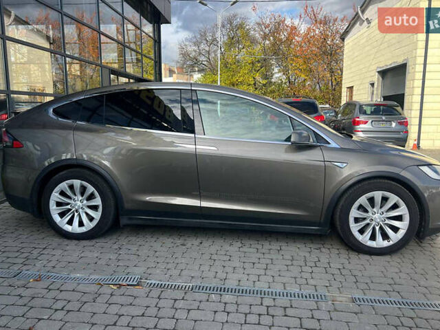 Коричневий Тесла Модель Х, об'ємом двигуна 0 л та пробігом 108 тис. км за 22500 $, фото 8 на Automoto.ua