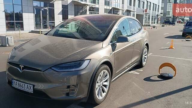 Коричневый Тесла Модель Х, объемом двигателя 0 л и пробегом 76 тыс. км за 21500 $, фото 1 на Automoto.ua