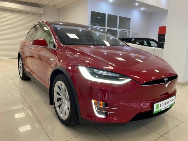 Красный Тесла Модель Х, объемом двигателя 0 л и пробегом 60 тыс. км за 33562 $, фото 9 на Automoto.ua