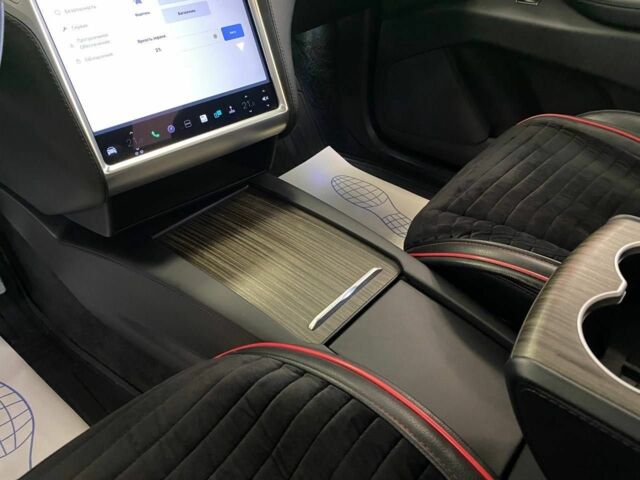 Красный Тесла Модель Х, объемом двигателя 0 л и пробегом 60 тыс. км за 33562 $, фото 12 на Automoto.ua