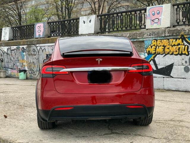 Красный Тесла Модель Х, объемом двигателя 0 л и пробегом 93 тыс. км за 21999 $, фото 3 на Automoto.ua