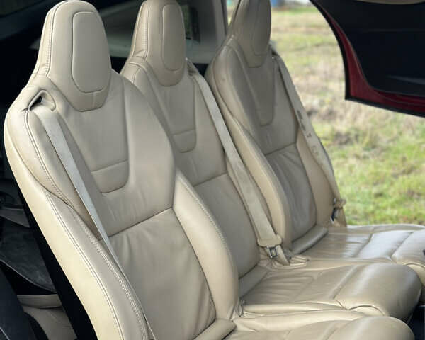 Красный Тесла Модель Х, объемом двигателя 0 л и пробегом 129 тыс. км за 15200 $, фото 12 на Automoto.ua