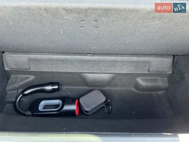 Червоний Тесла Модель Х, об'ємом двигуна 0 л та пробігом 142 тис. км за 18500 $, фото 60 на Automoto.ua