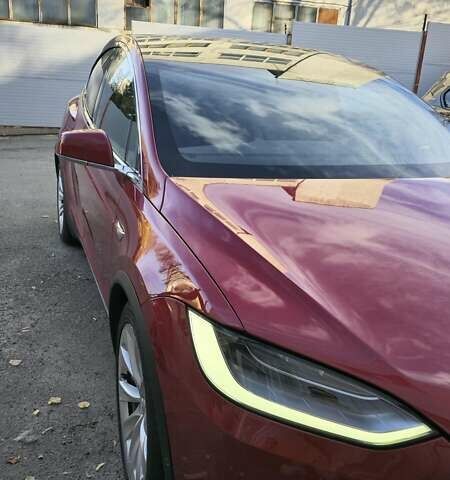 Красный Тесла Модель Х, объемом двигателя 0 л и пробегом 220 тыс. км за 30500 $, фото 15 на Automoto.ua