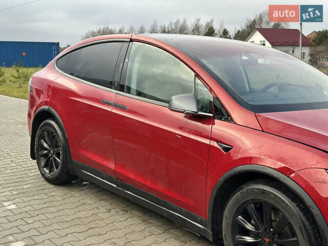 Красный Тесла Модель Х, объемом двигателя 0 л и пробегом 129 тыс. км за 15200 $, фото 4 на Automoto.ua