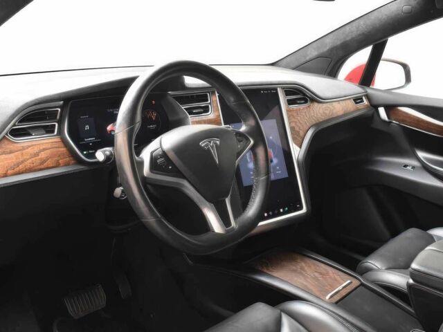 Красный Тесла Модель Х, объемом двигателя 0 л и пробегом 117 тыс. км за 6700 $, фото 8 на Automoto.ua