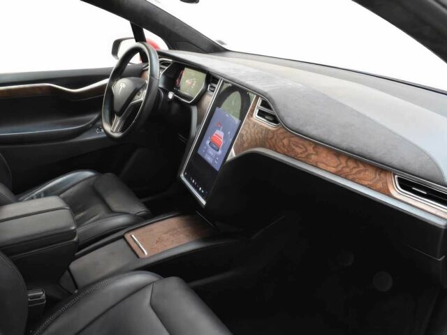 Красный Тесла Модель Х, объемом двигателя 0 л и пробегом 117 тыс. км за 6700 $, фото 10 на Automoto.ua