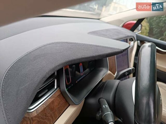 Красный Тесла Модель Х, объемом двигателя 0 л и пробегом 224 тыс. км за 19400 $, фото 80 на Automoto.ua