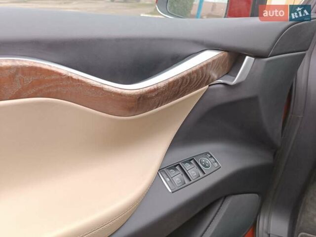 Красный Тесла Модель Х, объемом двигателя 0 л и пробегом 224 тыс. км за 19400 $, фото 86 на Automoto.ua