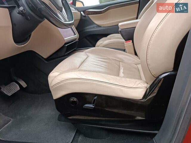 Красный Тесла Модель Х, объемом двигателя 0 л и пробегом 224 тыс. км за 19400 $, фото 85 на Automoto.ua