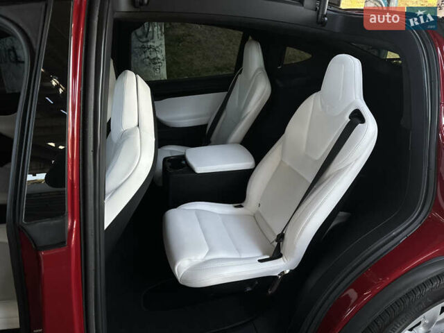 Красный Тесла Модель Х, объемом двигателя 0 л и пробегом 110 тыс. км за 27000 $, фото 12 на Automoto.ua