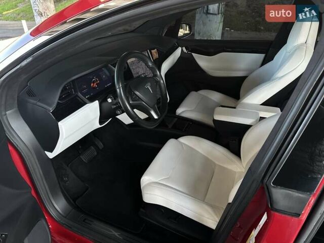 Красный Тесла Модель Х, объемом двигателя 0 л и пробегом 110 тыс. км за 28300 $, фото 11 на Automoto.ua