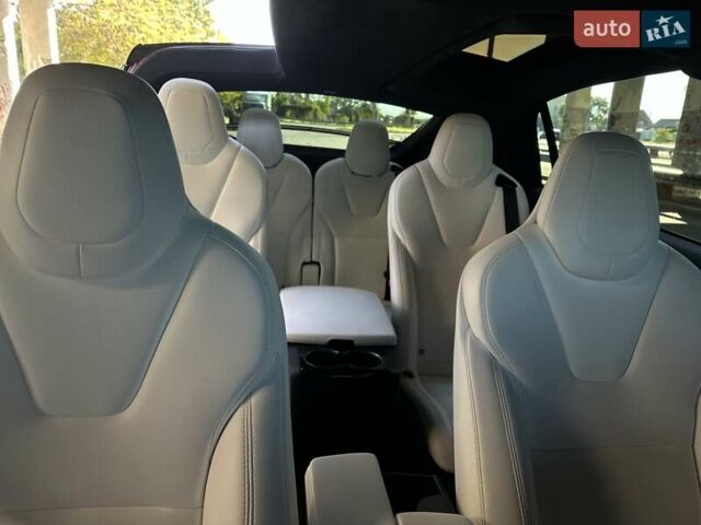 Красный Тесла Модель Х, объемом двигателя 0 л и пробегом 110 тыс. км за 28300 $, фото 20 на Automoto.ua