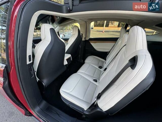 Красный Тесла Модель Х, объемом двигателя 0 л и пробегом 161 тыс. км за 20300 $, фото 17 на Automoto.ua