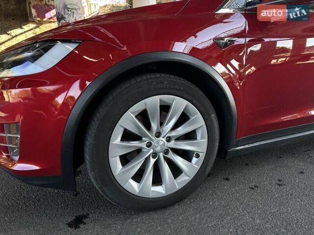 Красный Тесла Модель Х, объемом двигателя 0 л и пробегом 110 тыс. км за 28300 $, фото 24 на Automoto.ua
