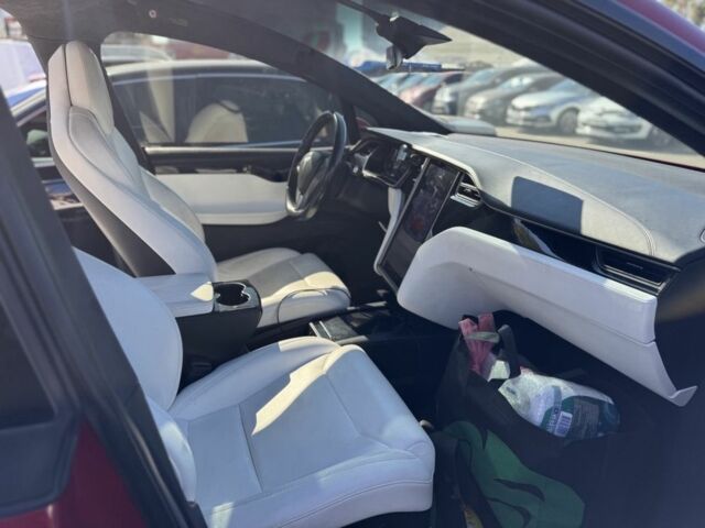 Красный Тесла Модель Х, объемом двигателя 0 л и пробегом 97 тыс. км за 36000 $, фото 9 на Automoto.ua