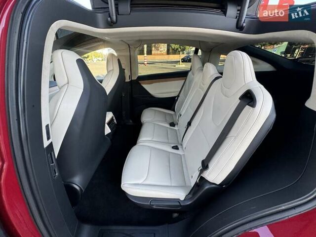 Красный Тесла Модель Х, объемом двигателя 0 л и пробегом 161 тыс. км за 20300 $, фото 18 на Automoto.ua