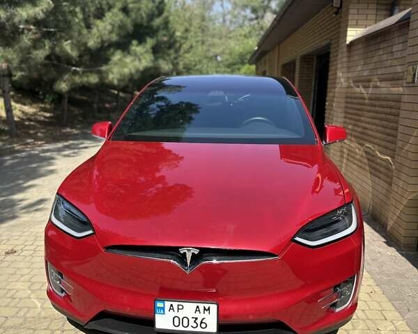 Красный Тесла Модель Х, объемом двигателя 0 л и пробегом 100 тыс. км за 21499 $, фото 4 на Automoto.ua